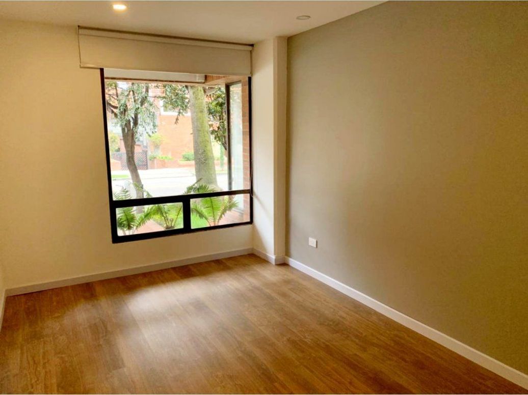 Apartamento de 3 alcobas en venta en Chicó Navarra, Bogotá, 158 m² · foto 9 de 14