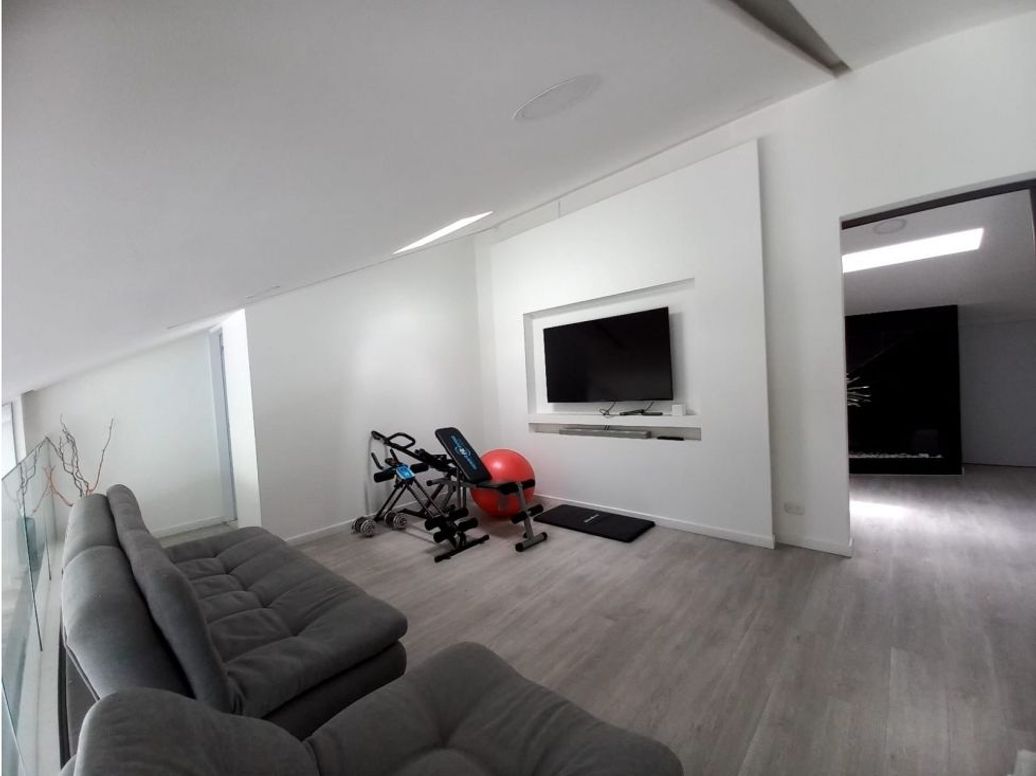 Apartamento de 5 alcobas en venta en Chico, Bogotá, 808 m² · foto 19 de 20