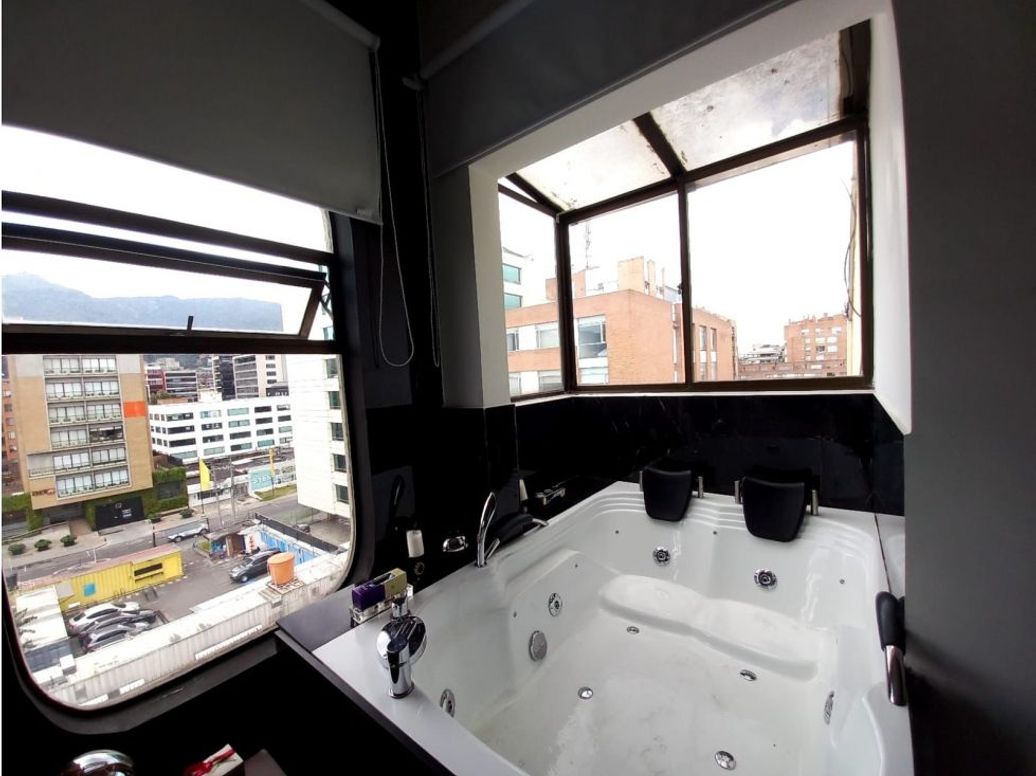 Apartamento de 5 alcobas en venta en Chico, Bogotá, 808 m² · foto 13 de 20