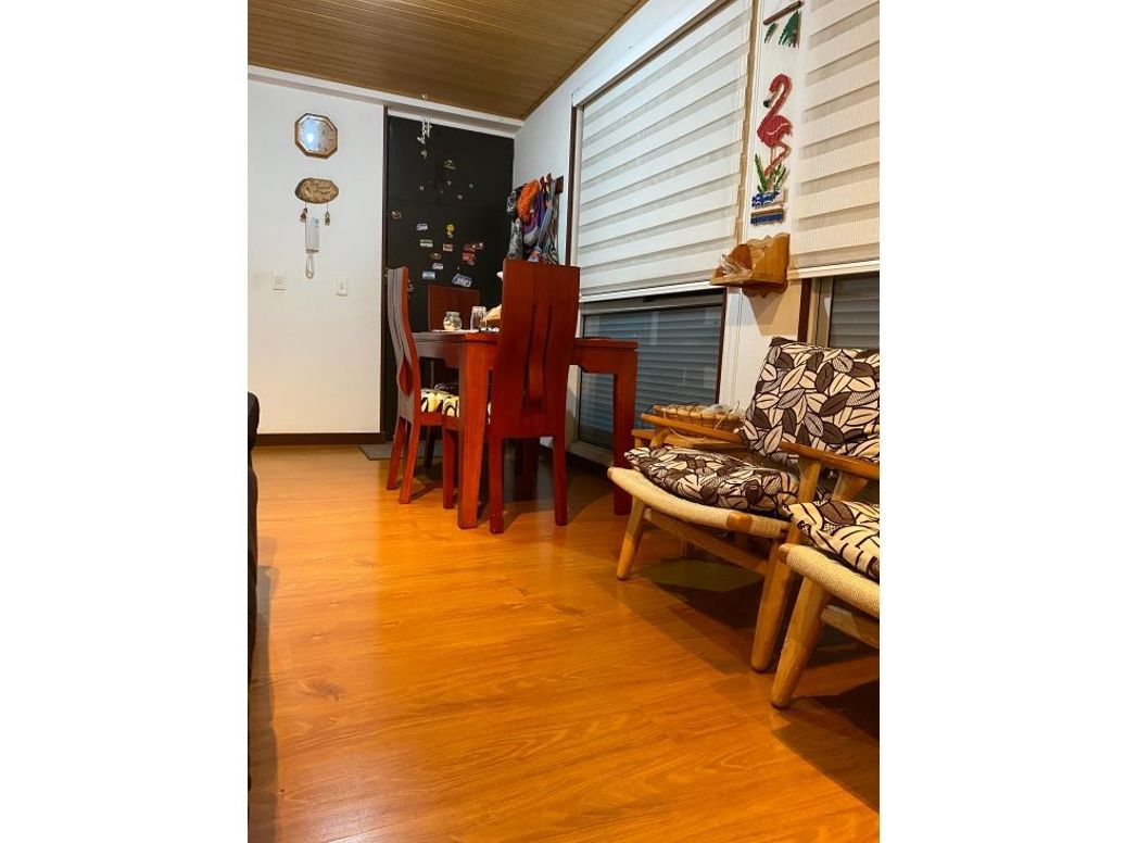 Apartamento de 3 alcobas en venta en El Redil, Bogotá, 62 m² · foto 2 de 15