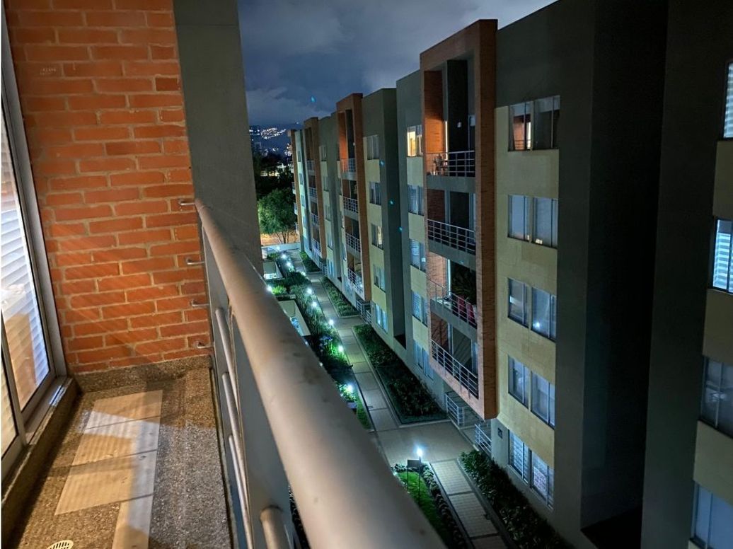 Apartamento de 3 alcobas en venta en El Redil, Bogotá, 62 m² · foto 3 de 15