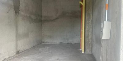 LOCAL EXCELENTEMENTE UBICADO , EN UNO DE LOS SECTORES COMERCIALES DE MAS AUGE CERRITOS, CERCA A CLINICAS, Y LUGARES TURISTICOS.