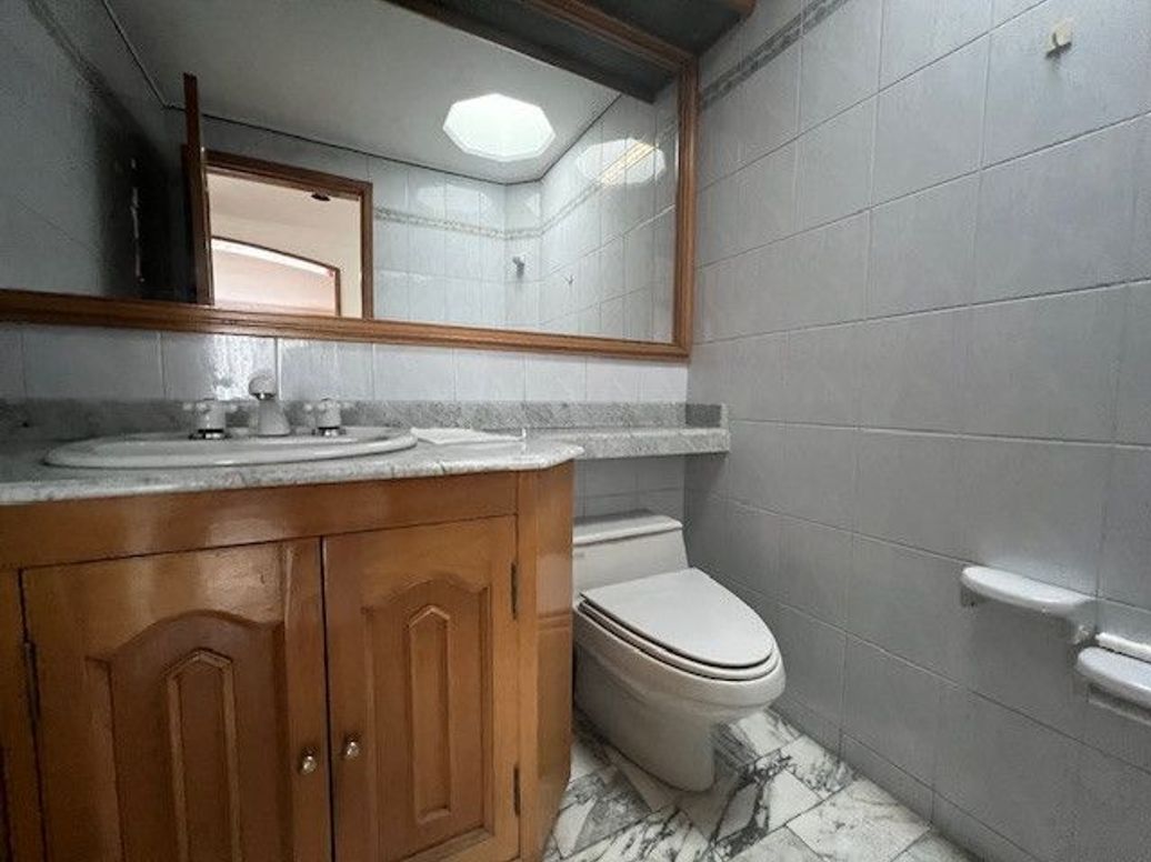Apartamento de 3 alcobas en venta en Santa Bibiana, Bogotá, 223 m² · foto 9 de 20