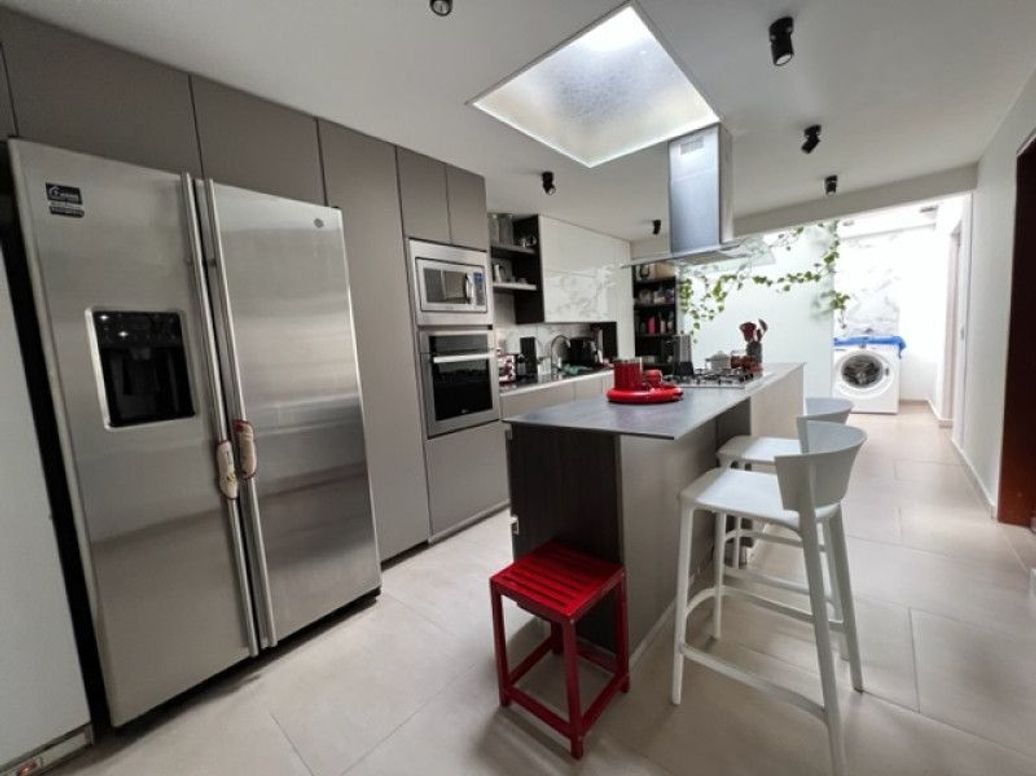 Casa de 3 alcobas en venta en Santa Barbara Occidental, Bogotá, 362 m² · foto 10 de 20