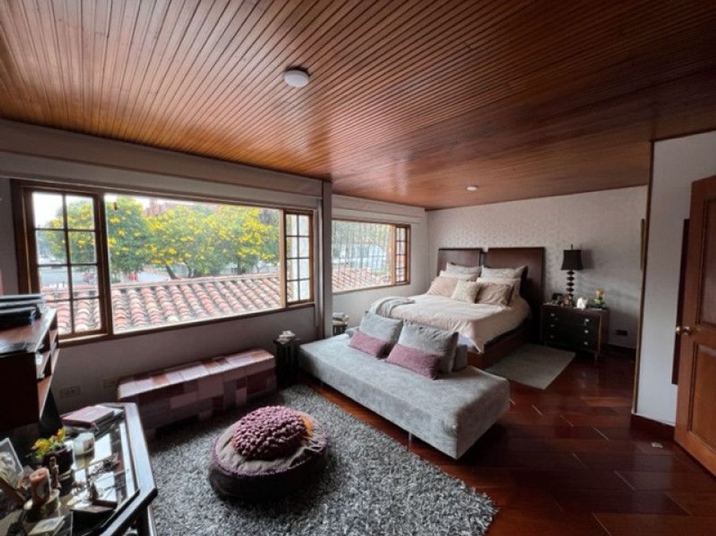 Casa de 3 alcobas en venta en Santa Barbara Occidental, Bogotá, 362 m² · foto 17 de 20