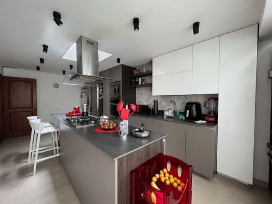 Casa de 3 alcobas en venta en Santa Barbara Occidental, Bogotá, 362 m² · foto 11 de 20
