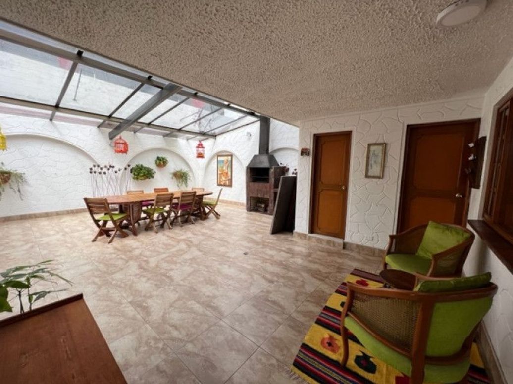 Casa de 3 alcobas en venta en Santa Barbara Occidental, Bogotá, 362 m² · foto 14 de 20