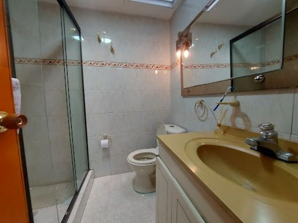Casa de 3 alcobas en venta en El Rincón De Modelia, Bogotá, 270 m² · foto 16 de 20