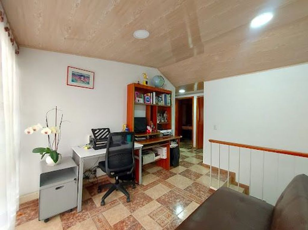 Casa de 3 alcobas en venta en El Rincón De Modelia, Bogotá, 270 m² · foto 13 de 20