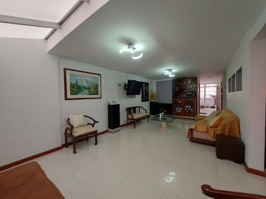 Casa de 3 alcobas en venta en El Rincón De Modelia, Bogotá, 270 m² · foto 9 de 20