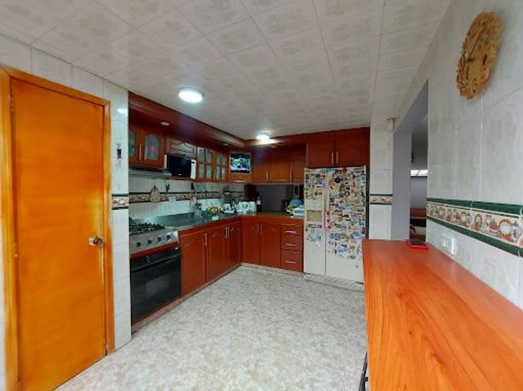 Casa de 3 alcobas en venta en El Rincón De Modelia, Bogotá, 270 m² · foto 4 de 20