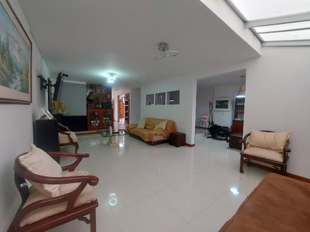 Casa de 3 alcobas en venta en El Rincón De Modelia, Bogotá, 270 m² · foto 5 de 20