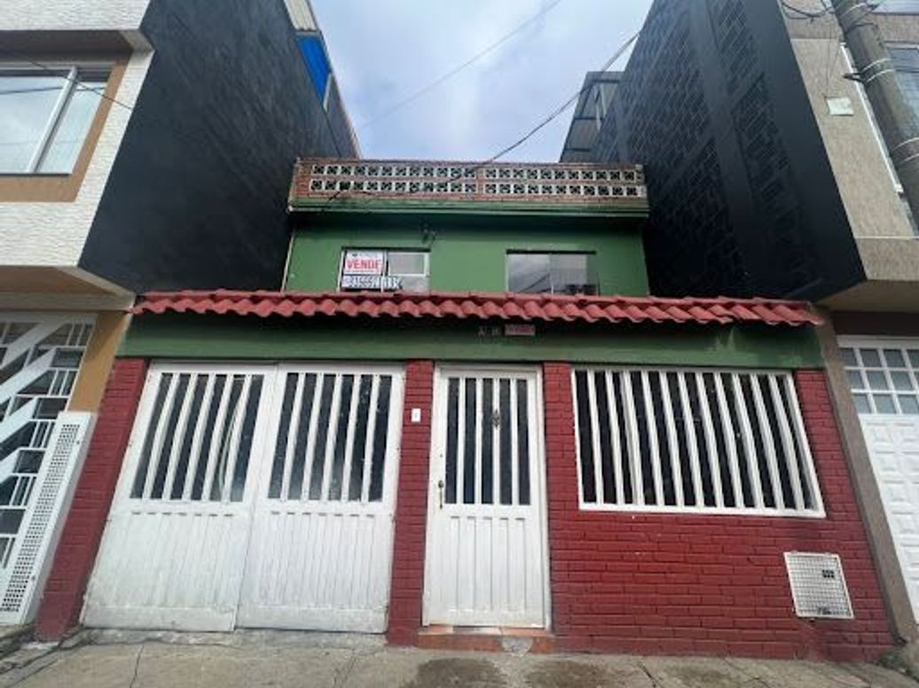 Casa de 7 alcobas en venta en La Estradita, Bogotá, 300 m² · foto 2 de 20