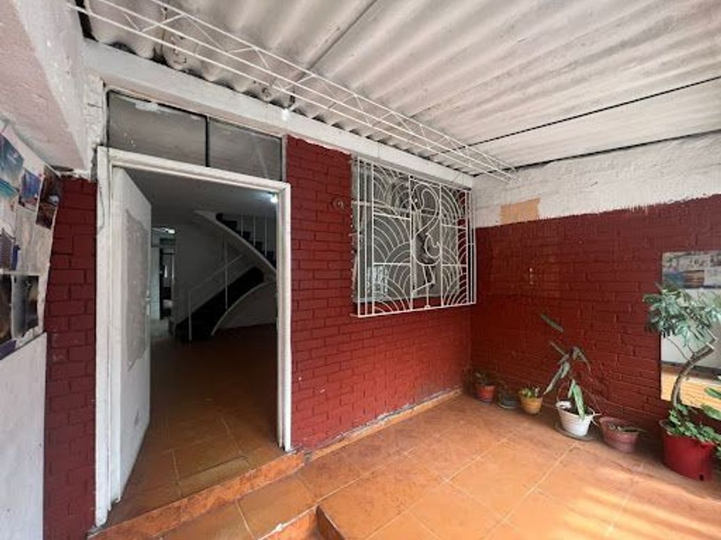 Casa de 7 alcobas en venta en La Estradita, Bogotá, 300 m² · foto 3 de 20