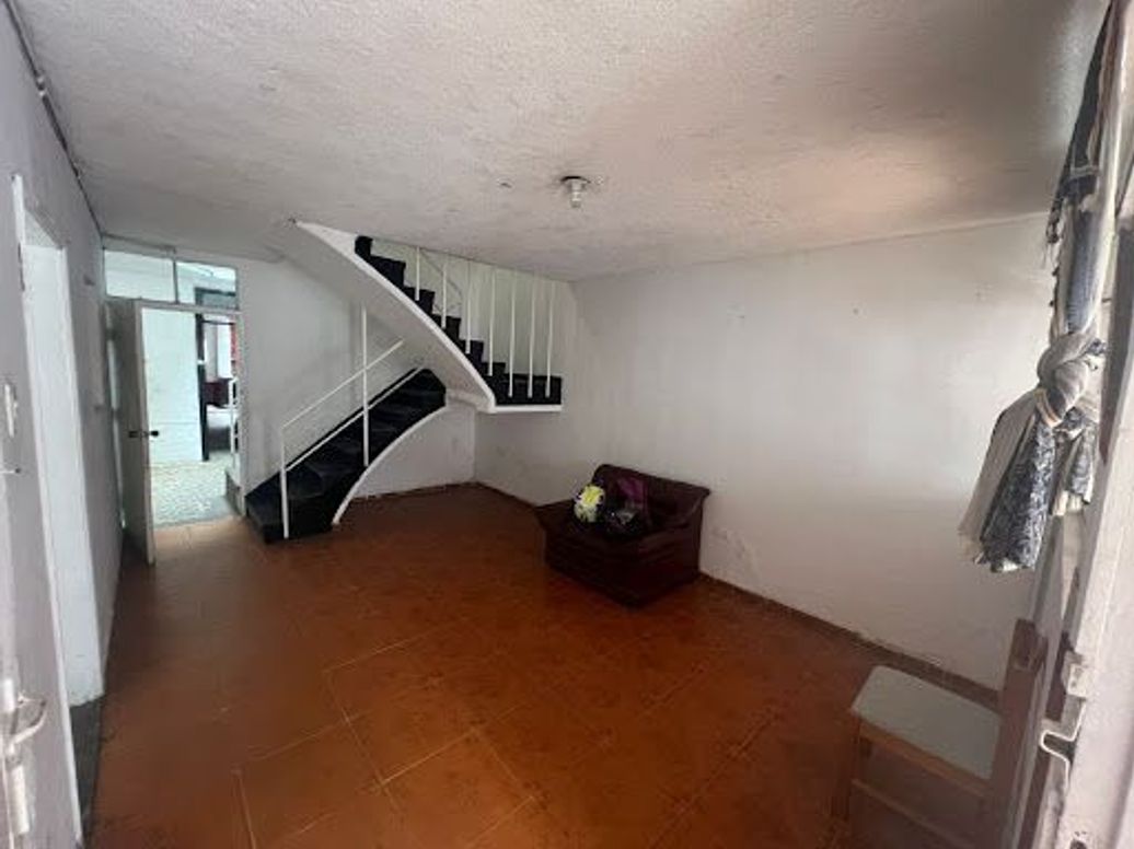 Casa de 7 alcobas en venta en La Estradita, Bogotá, 300 m² · foto 5 de 20