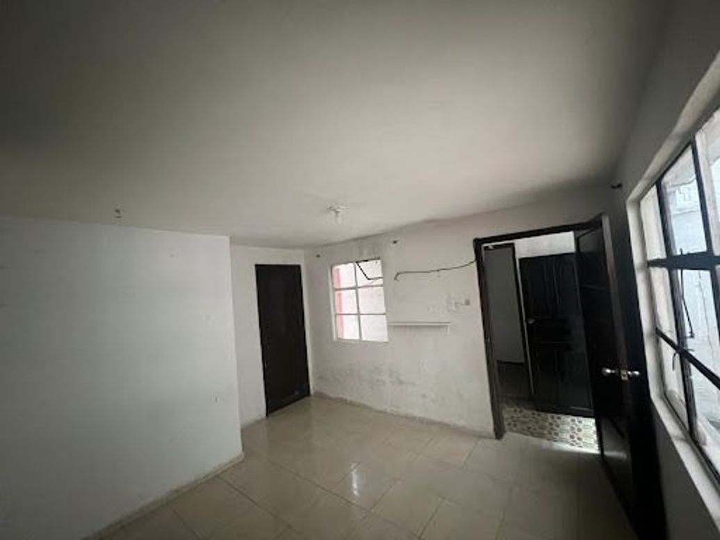Casa de 7 alcobas en venta en La Estradita, Bogotá, 300 m² · foto 9 de 20