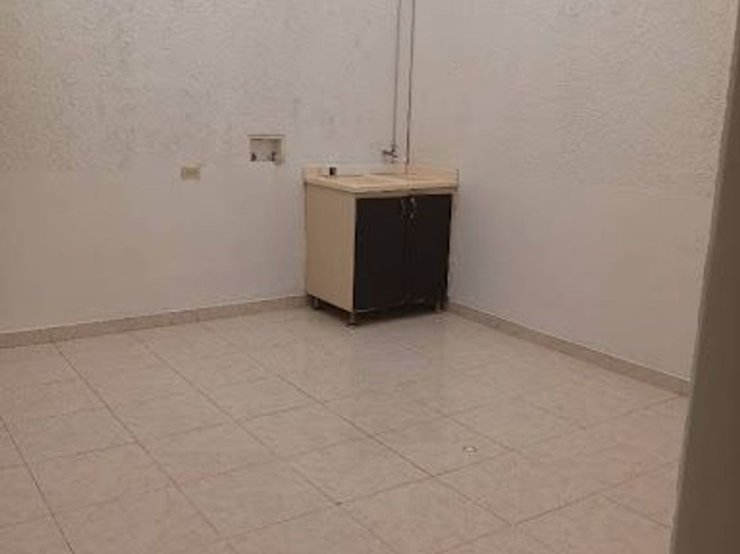 Casa de 9 alcobas en venta en Ciudad Montes, Bogotá, 300 m² · foto 14 de 20