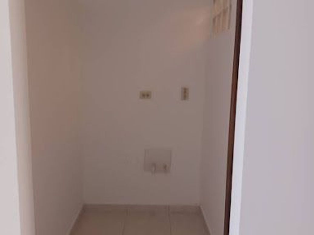 Casa de 9 alcobas en venta en Ciudad Montes, Bogotá, 300 m² · foto 2 de 20