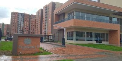 Espectacular apartamento, completamente remodelado, ubicado en el Conjunto Residencial Fontana 5, Madrid Cundinamarca, a pocos pasos de  la variante Madrid, Cundinamarca, a 15 minutos del Centro Comercial Casa Blanca y varios colegios en el sector como el San Emiliano, Monfort, Liceo Santa Teresita, el inmueble posee muy buena distribución habitación principal con baño y clóset, dos habitaciones adicionales con clóset, baño social, sala comedor con balcón, zona de lavandería, estudio. El conjunto residencial ofrece biblioteca, gimnasio, piscina, canchas deportivas, salón de juegos, salón social, ascensor y parqueadero comunal. cualquier información adicional contáctenos al 3162919402 o al correo luisa.salcedoinmobiliariabogota.com. El equipo de inmobiliaria bogotá está comprometido a brindar una experiencia de vida excepcional para nuestros clientes desde el momento en que se unen a nuestra comunidad.
