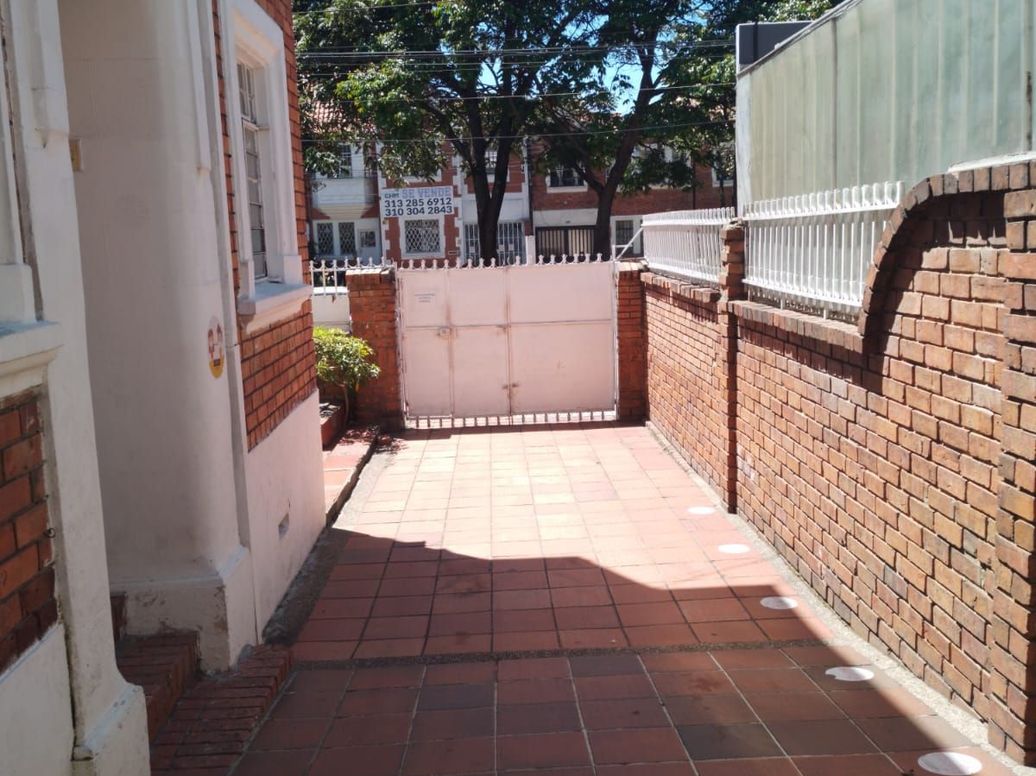 Casa en venta en Quinta Camacho, Bogotá · foto 2 de 15