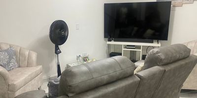 Hermosa casa en conjunto cerrado en  la zona mas apetecida de palmira ciudad santa bárbara, a cinco minutos centro comercial llano grande, excelente valorización , diez minutos aeropuerto, quince minutos de la ciudad de Cali.