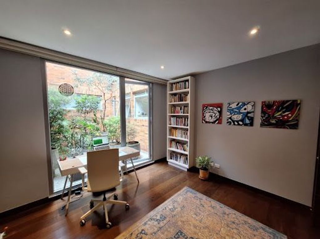Apartamento de 2 alcobas en venta en Chico Oriental, Bogotá, 157 m² · foto 16 de 20