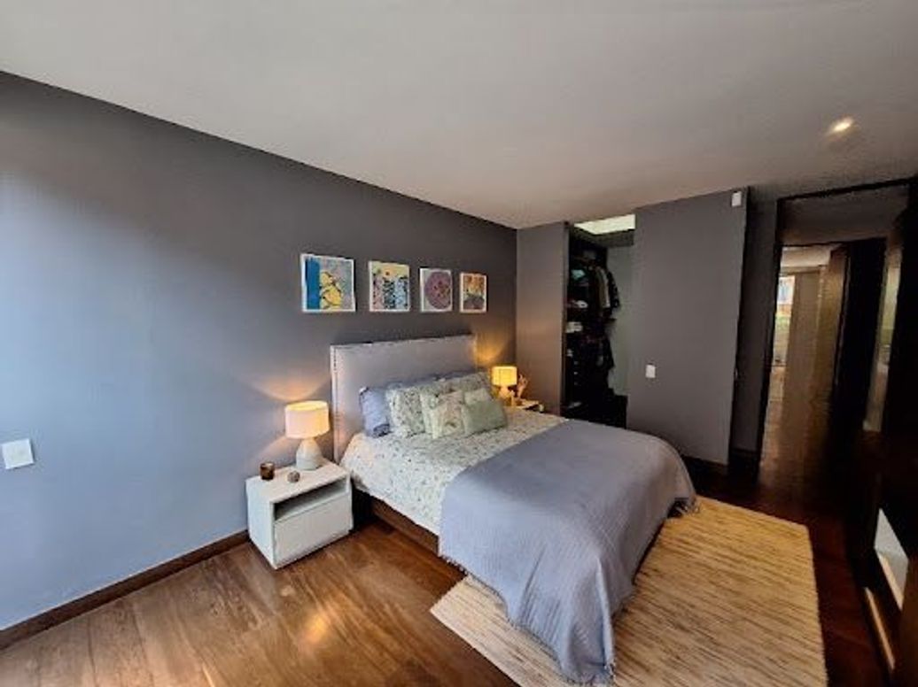Apartamento de 2 alcobas en venta en Chico Oriental, Bogotá, 157 m² · foto 10 de 20