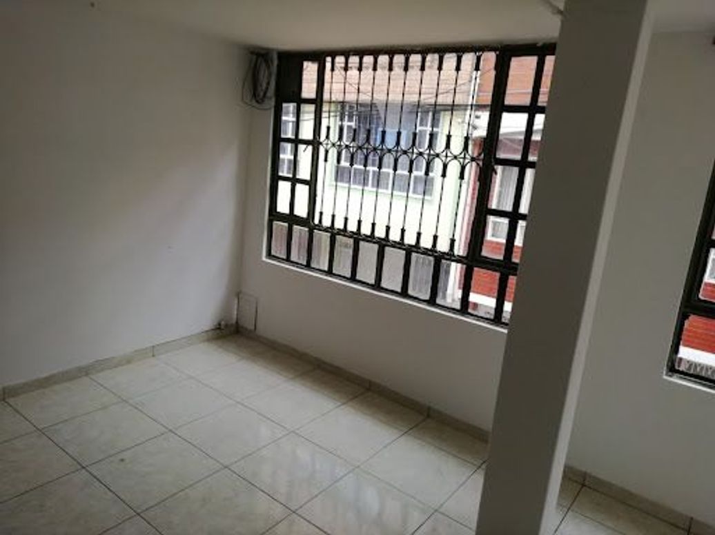 Casa de 8 alcobas en venta en Nuevo Corinto El Rincón, Bogotá, 240 m² · foto 13 de 20