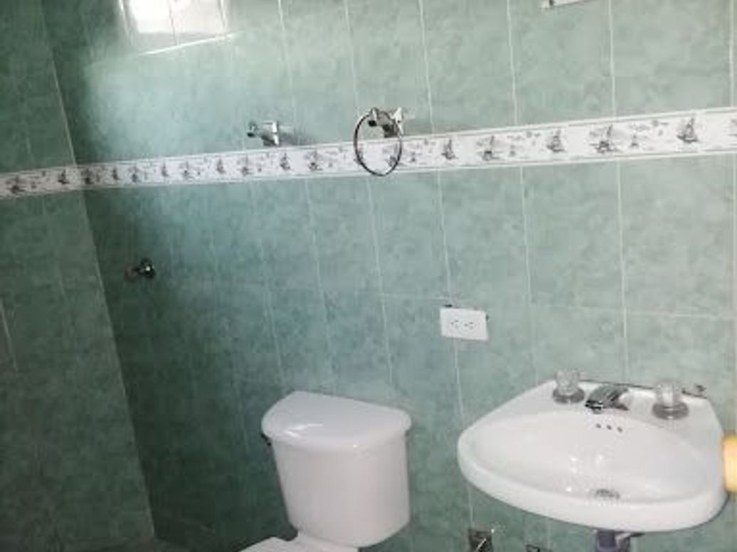 Casa de 8 alcobas en venta en Nuevo Corinto El Rincón, Bogotá, 240 m² · foto 10 de 20
