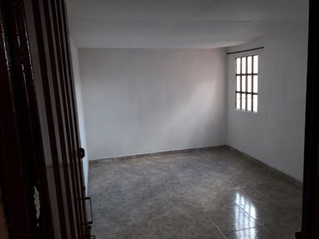 Casa de 8 alcobas en venta en Nuevo Corinto El Rincón, Bogotá, 240 m² · foto 16 de 20