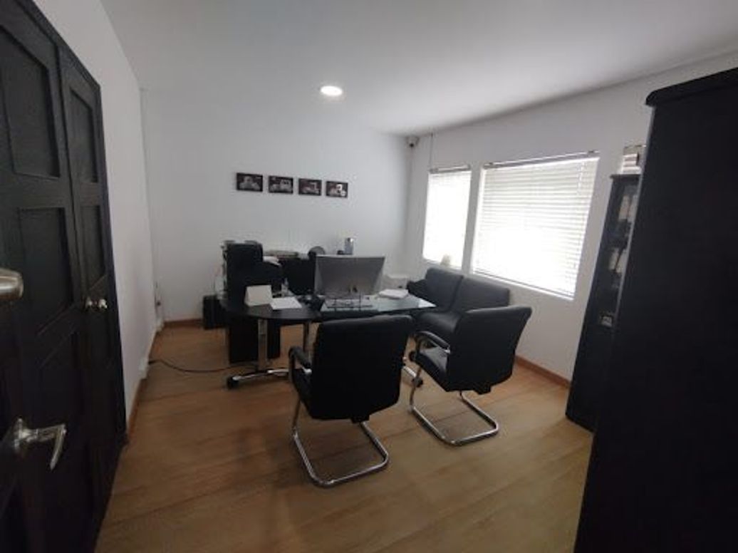Casa de 6 alcobas en venta en Chapinero, Bogotá, 410 m² · foto 10 de 14
