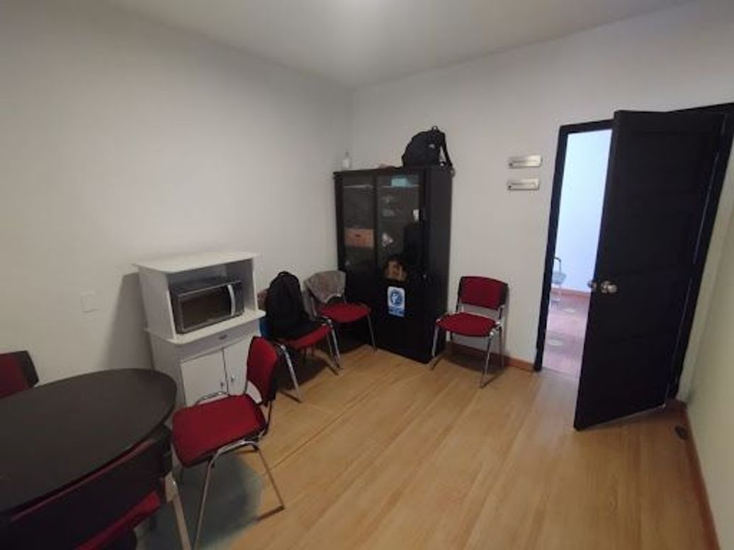Casa de 6 alcobas en venta en Chapinero, Bogotá, 410 m² · foto 8 de 14