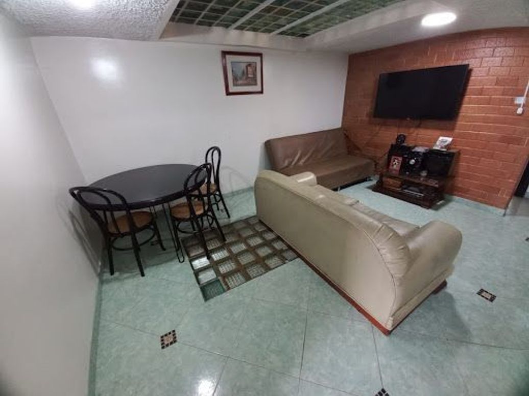 Casa de 7 alcobas en venta en Meissen, Bogotá, 336 m² · foto 7 de 20