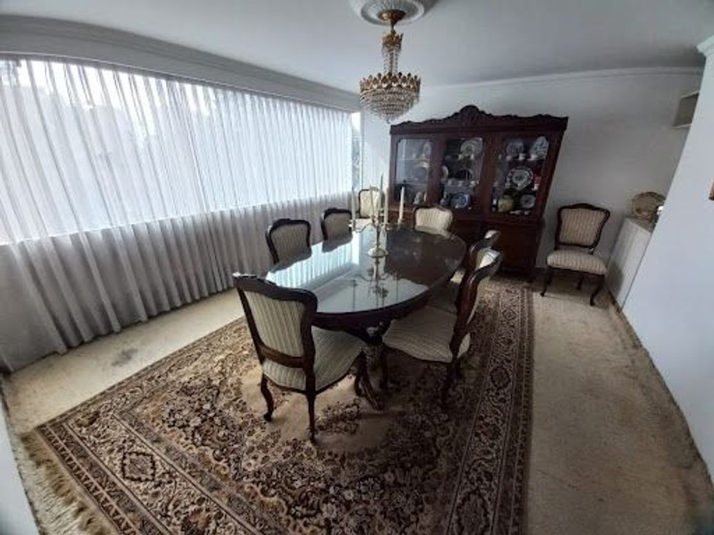Apartamento de 3 alcobas en venta en Los Rosales, Bogotá, 188 m² · foto 7 de 20