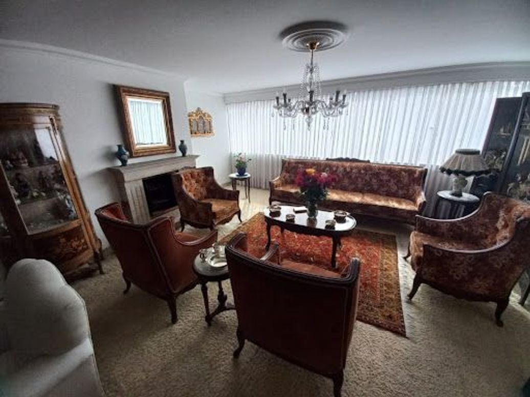 Apartamento de 3 alcobas en venta en Los Rosales, Bogotá, 188 m² · foto 8 de 20