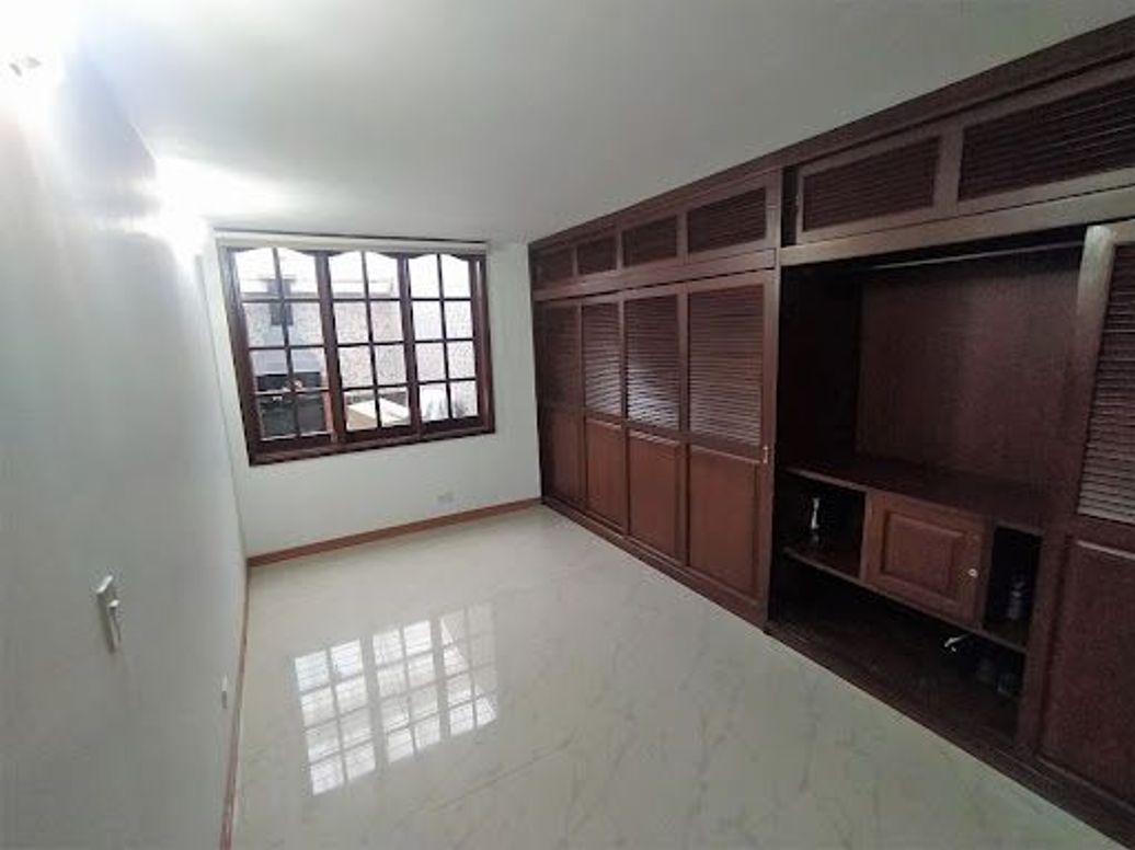 Apartamento de 4 alcobas en venta en El Contador, Bogotá, 138 m² · foto 5 de 20
