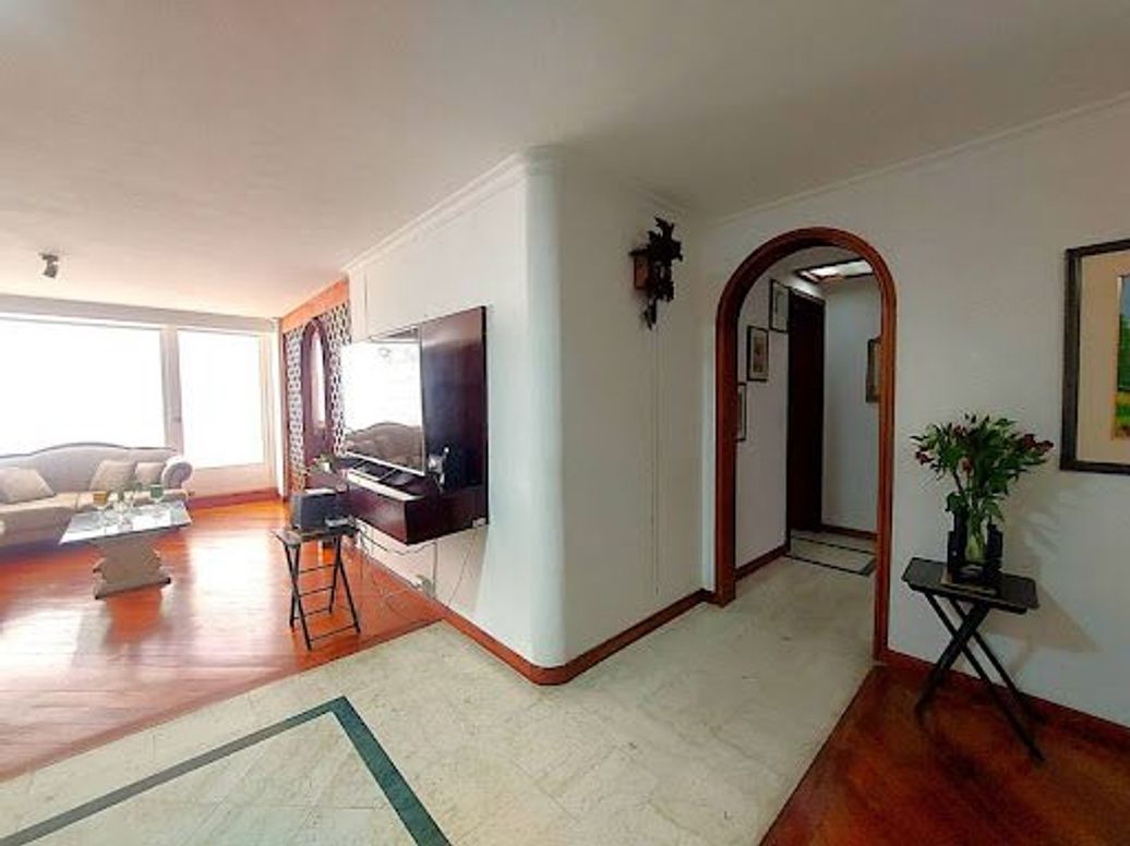 Apartamento de 2 alcobas en venta en Santa Paula, Bogotá, 126 m² · foto 4 de 20
