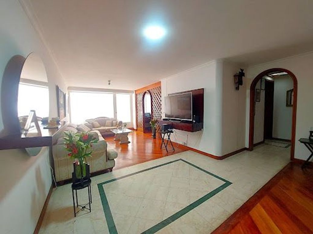 Apartamento de 2 alcobas en venta en Santa Paula, Bogotá, 126 m² · foto 8 de 20