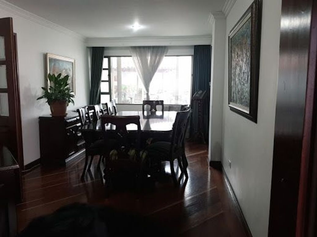 Casa de 5 alcobas en venta en Ilarco, Bogotá, 380 m² · foto 7 de 20