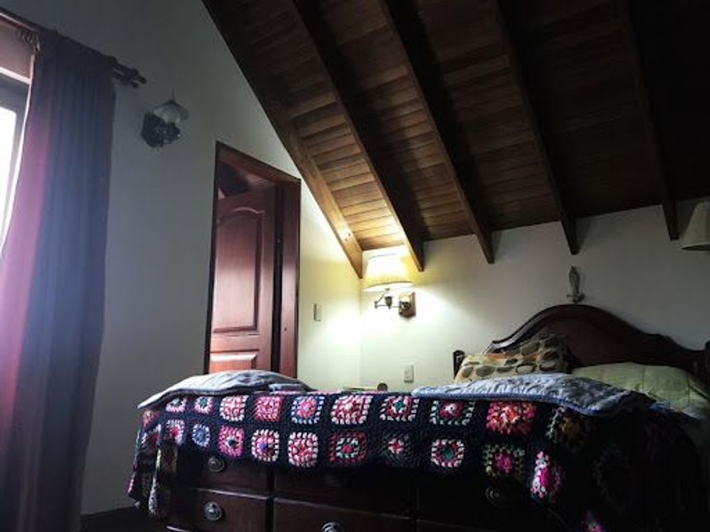 Casa de 5 alcobas en venta en Ilarco, Bogotá, 380 m² · foto 9 de 20