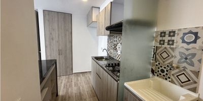 ? ¡Apartamento NUEVO para ESTRENAR en Ciudad Mallorquín!
? Conjunto Speranza
? Canon: $1.400.000 (Incluye administración)
? Área: 57m² | Piso 8 | Estrato 3

✨ Características:
?️ 2 alcobas con clósets
? 2 baños familiares con divisiones en vidrio
? Estudio ideal para home office
?️ Sala comedor cómoda y funcional

? Zonas sociales exclusivas:
? Piscinas
?️ Gimnasio
? Salón social
? Zona BBQ
?️ Seguridad 24h
? Portería tipo lobby

? ¡Ubicado en uno de los sectores de mayor crecimiento del área metropolitana!

? Contáctanos y agenda tu cita hoy. ¡No dejes pasar esta oportunidad!

