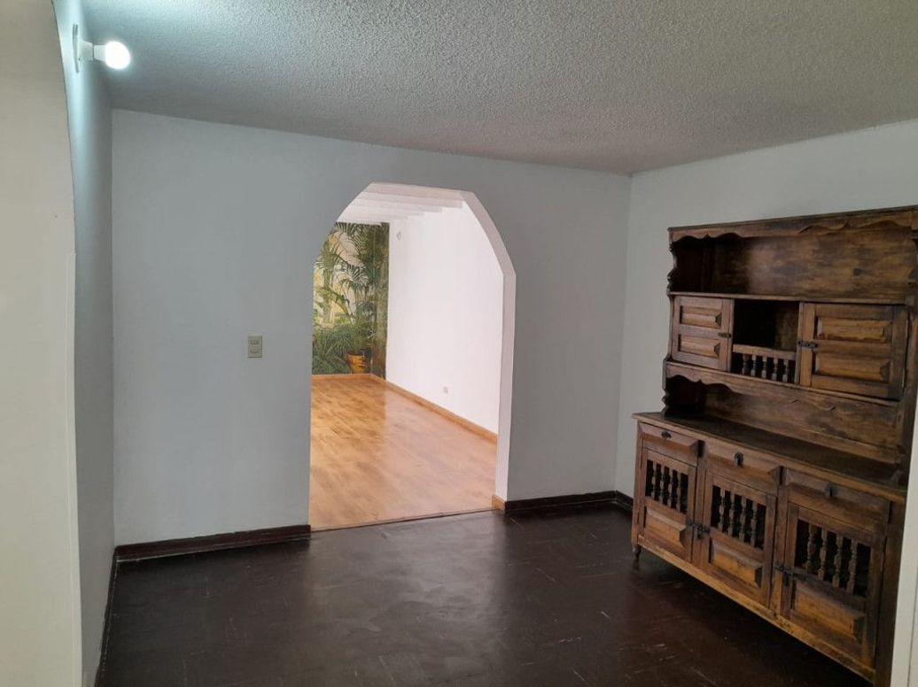 Casa de 4 alcobas en venta en Alcázares Norte, Bogotá, 201 m² · foto 11 de 20