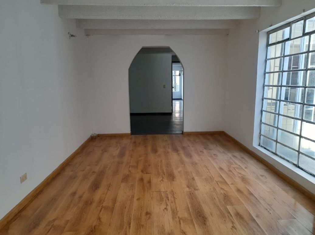 Casa de 4 alcobas en venta en Alcázares Norte, Bogotá, 201 m² · foto 13 de 20