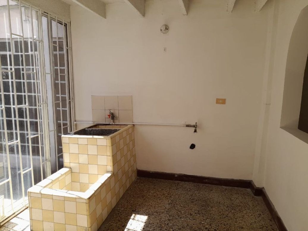 Casa de 4 alcobas en venta en Alcázares Norte, Bogotá, 201 m² · foto 9 de 20