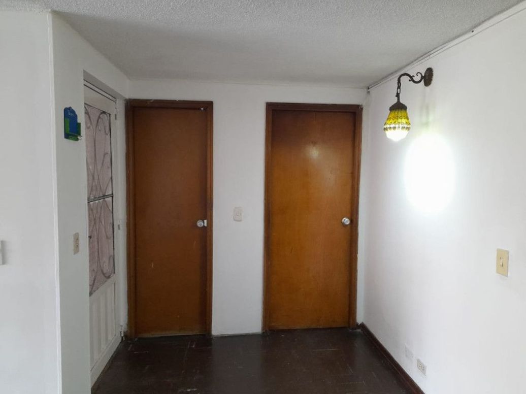 Casa de 4 alcobas en venta en Alcázares Norte, Bogotá, 201 m² · foto 4 de 20