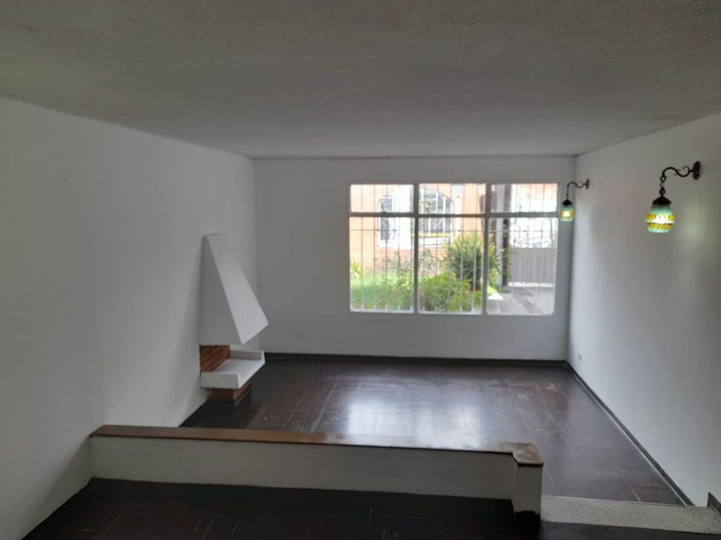 Casa de 4 alcobas en venta en Alcázares Norte, Bogotá, 201 m² · foto 5 de 20
