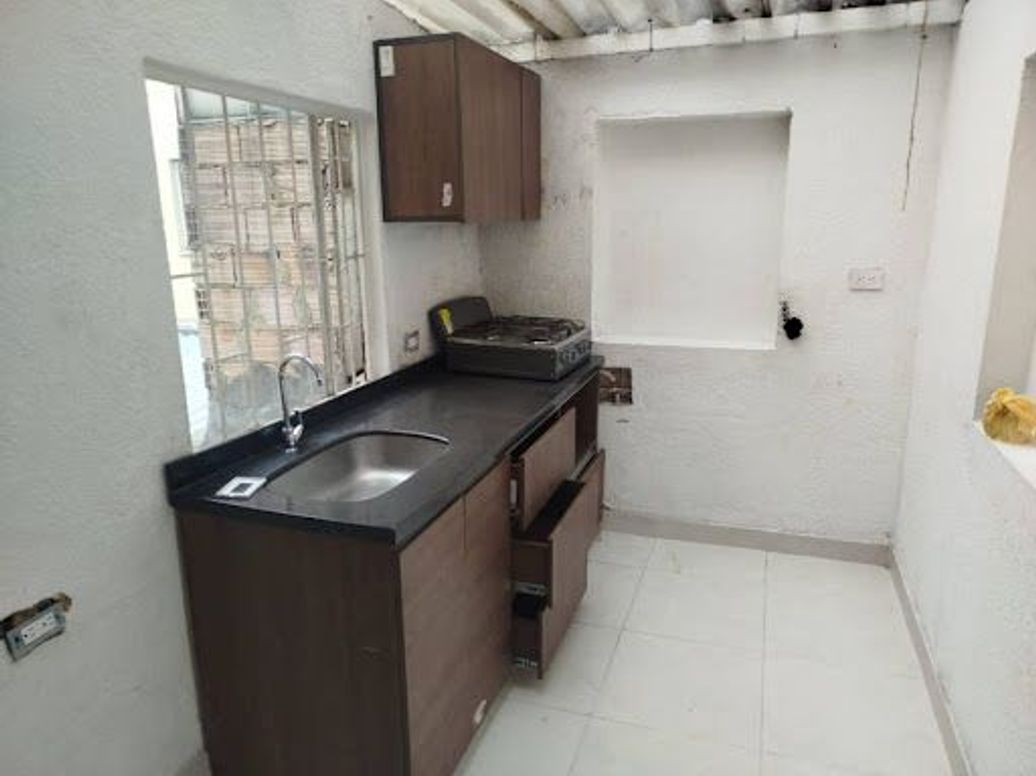 Casa de 4 alcobas en venta en Villas De Granada, Bogotá, 150 m² · foto 3 de 16