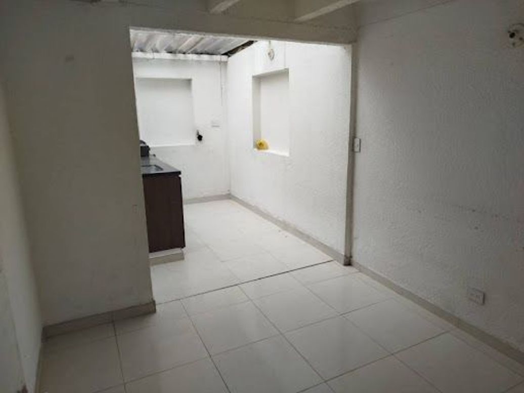 Casa de 4 alcobas en venta en Villas De Granada, Bogotá, 150 m² · foto 2 de 16