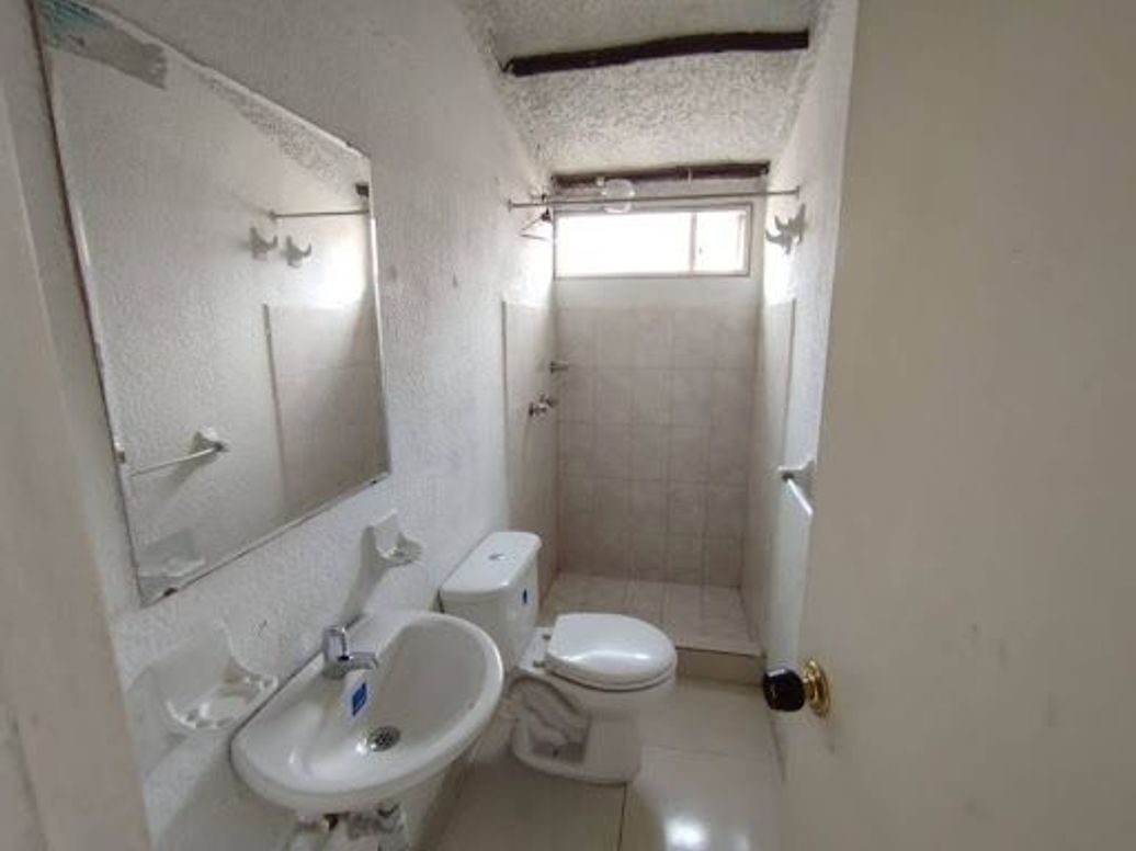 Casa de 4 alcobas en venta en Villas De Granada, Bogotá, 150 m² · foto 9 de 16