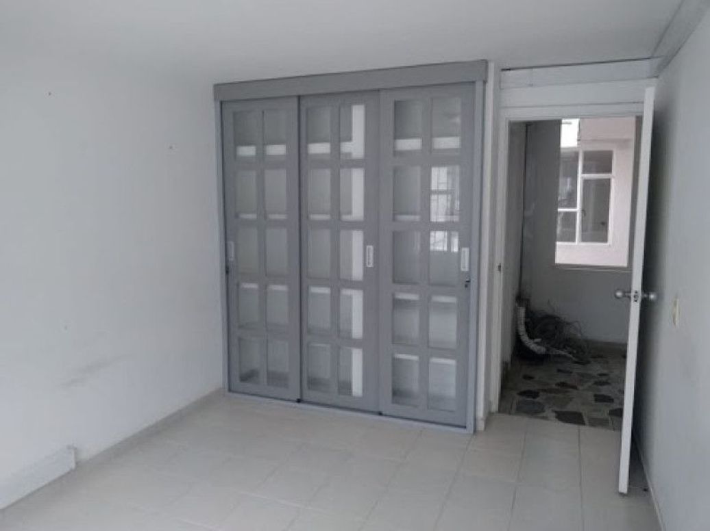 Casa de 13 alcobas en venta en Santa Ana Occidental, Bogotá, 524 m² · foto 12 de 20